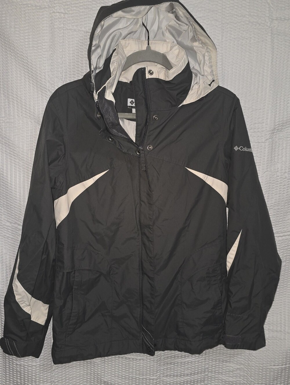 Womens Columbia Grey and Cream Hooded Rain Jacket